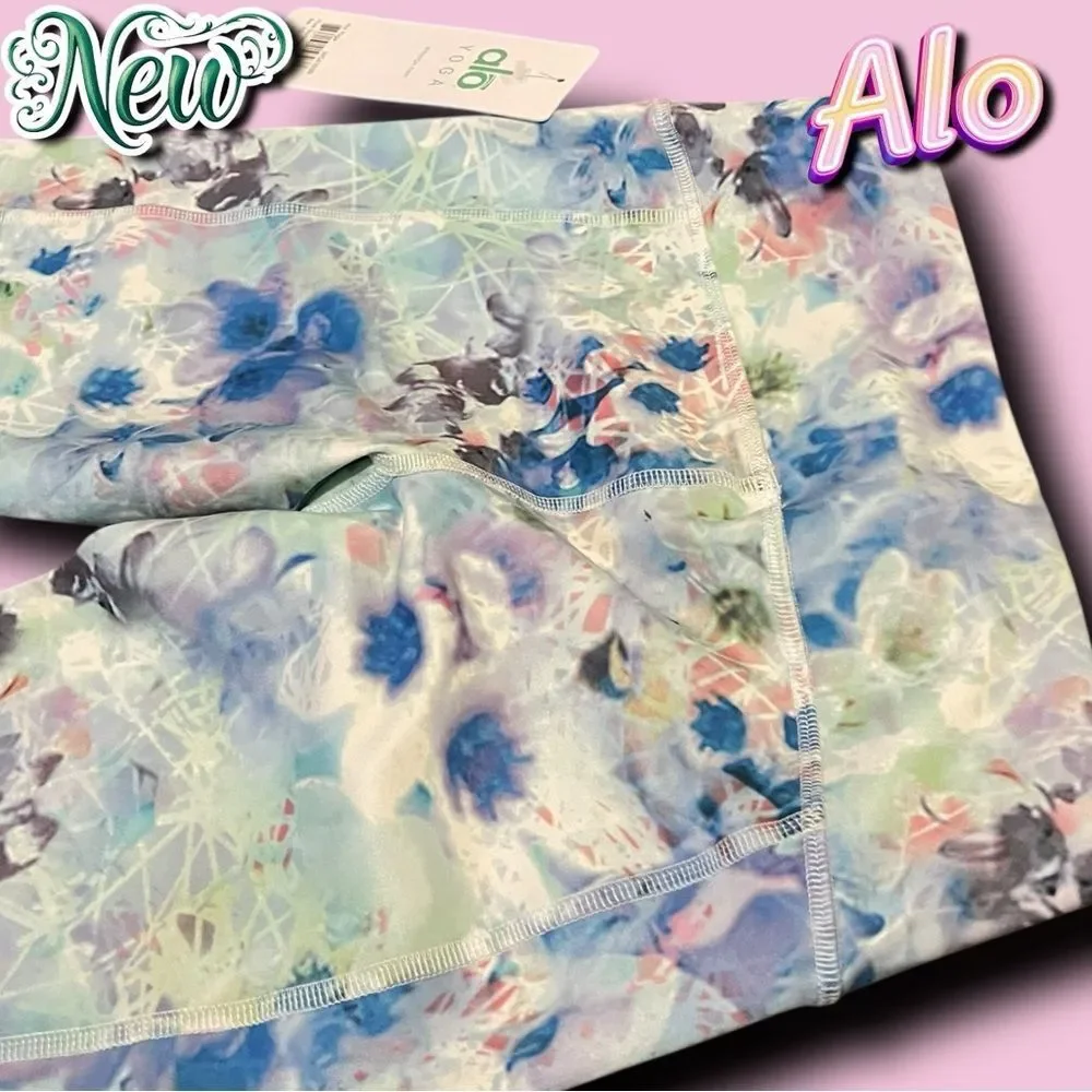 NWT ALO Yoga Runway Pant - XS - Floral Camo/Blue Mesh